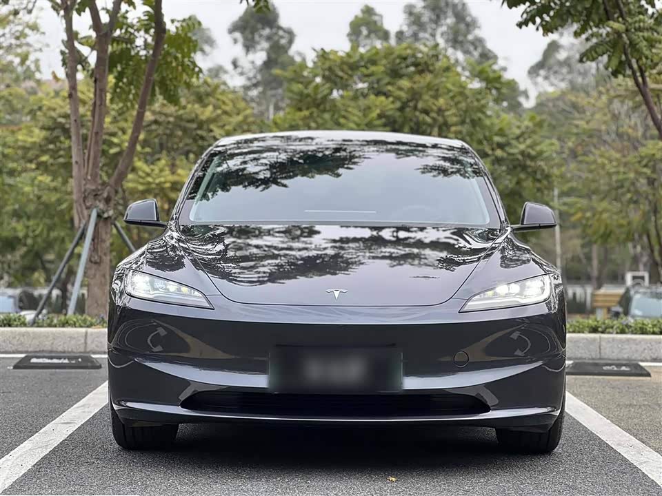 Tesla Model 3 Tesla Model 3