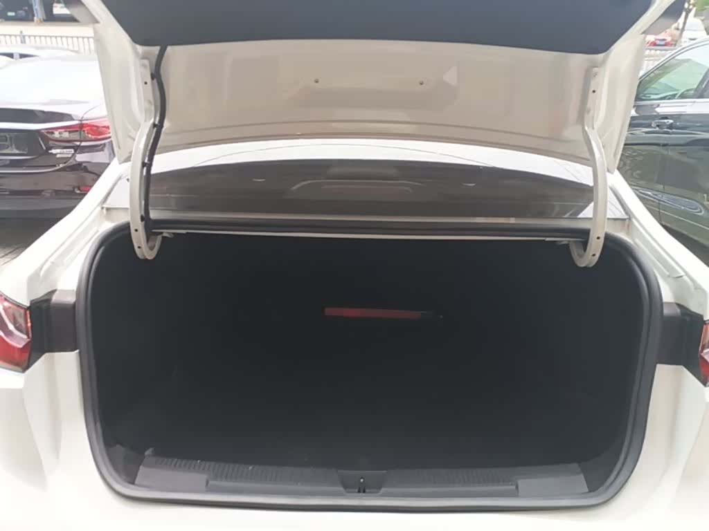 Roewe i5, 2023 19