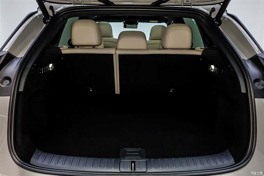 Li Auto i6, 2025 10