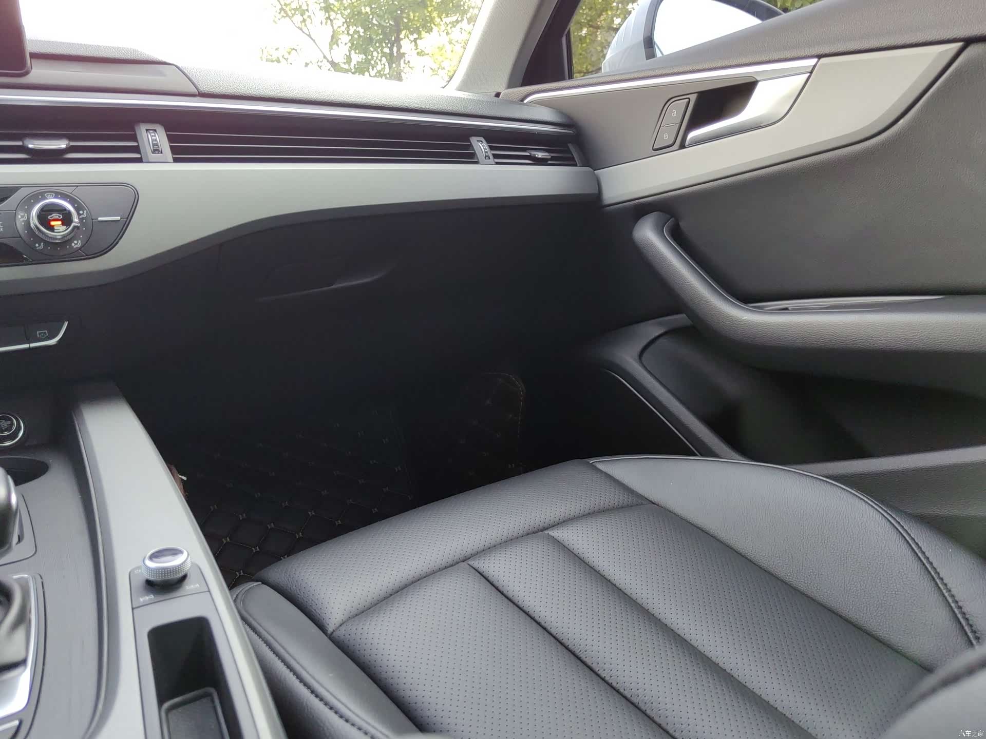 Audi A4L, 2019 28