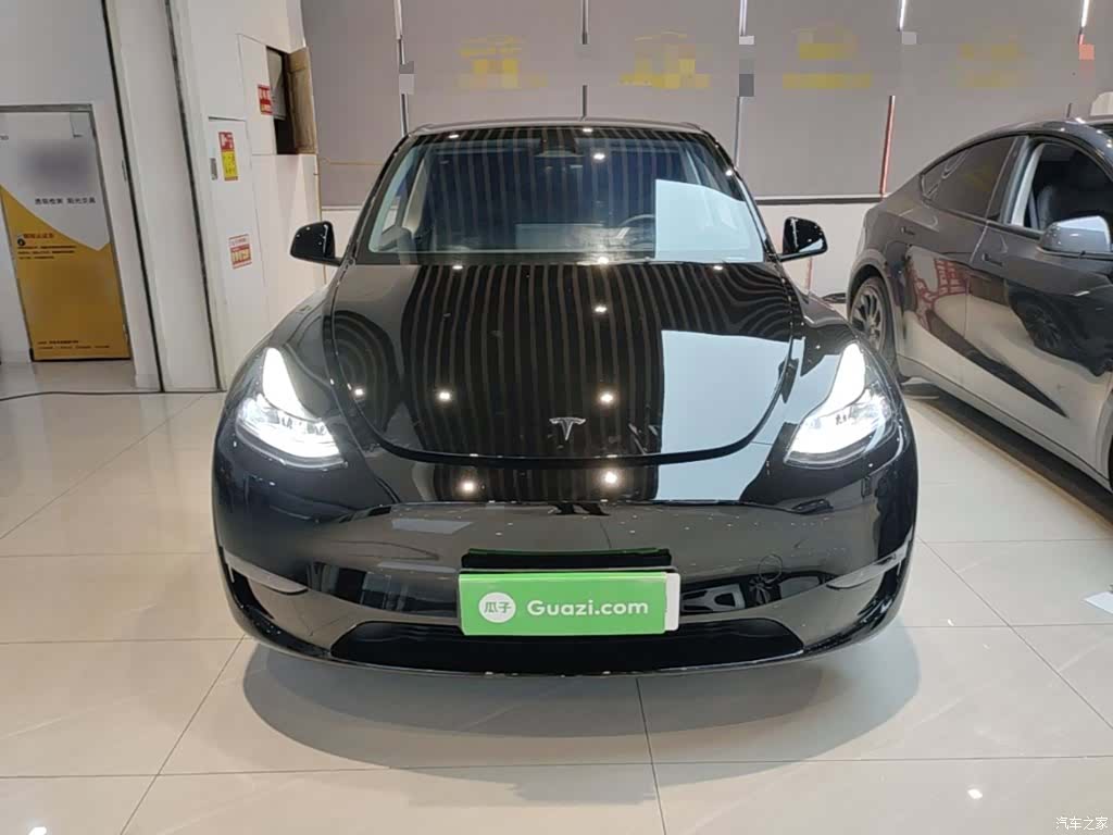 Tesla Model Y, 2024 3