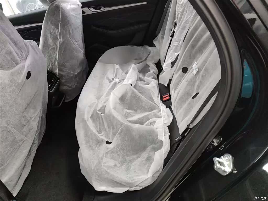 Geely Preface, 2026 17