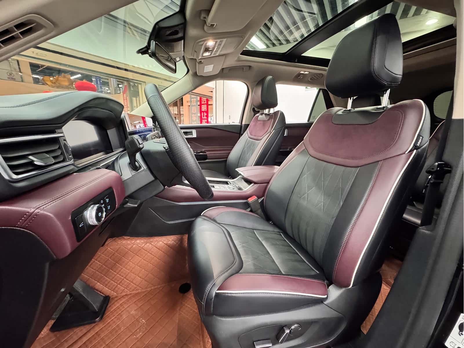 Ford Explorer, 2023 6