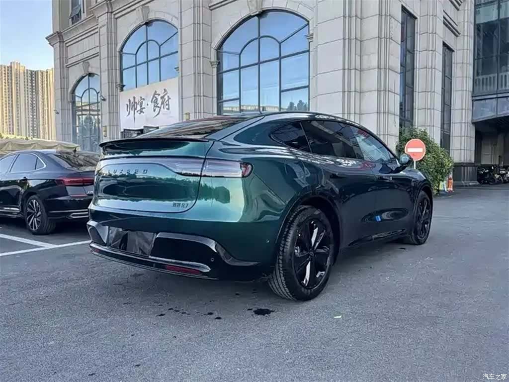 Luxeed R7, 2026 7