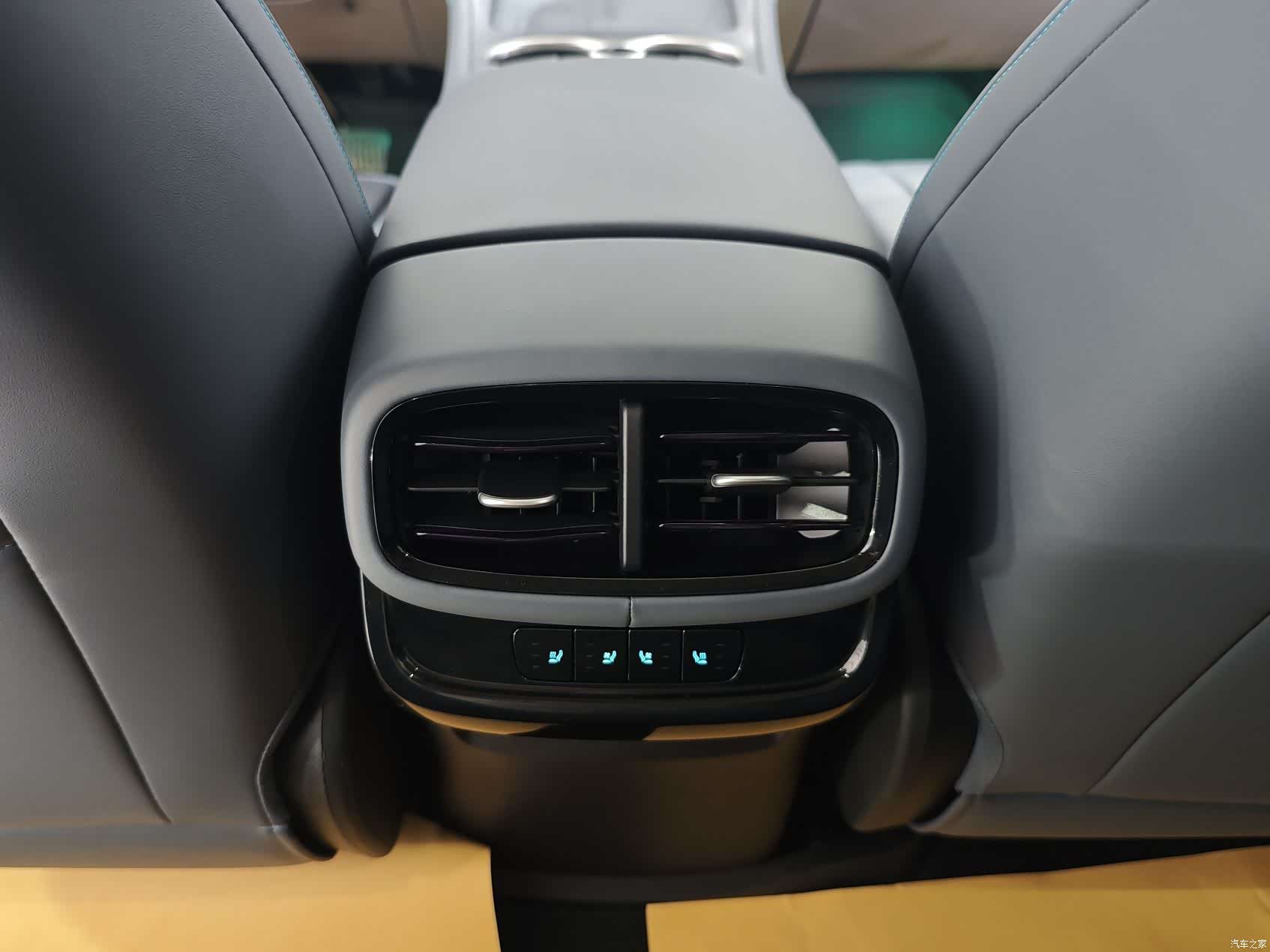 BYD HiAce, 2025 12