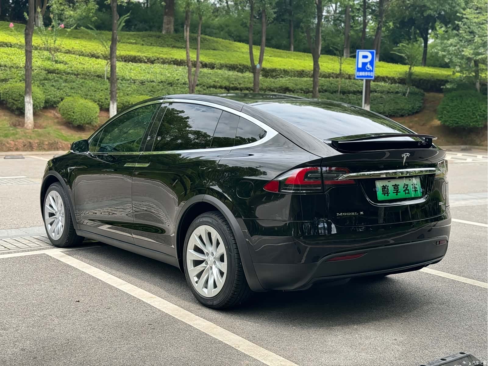 Tesla Model X, 2019 6