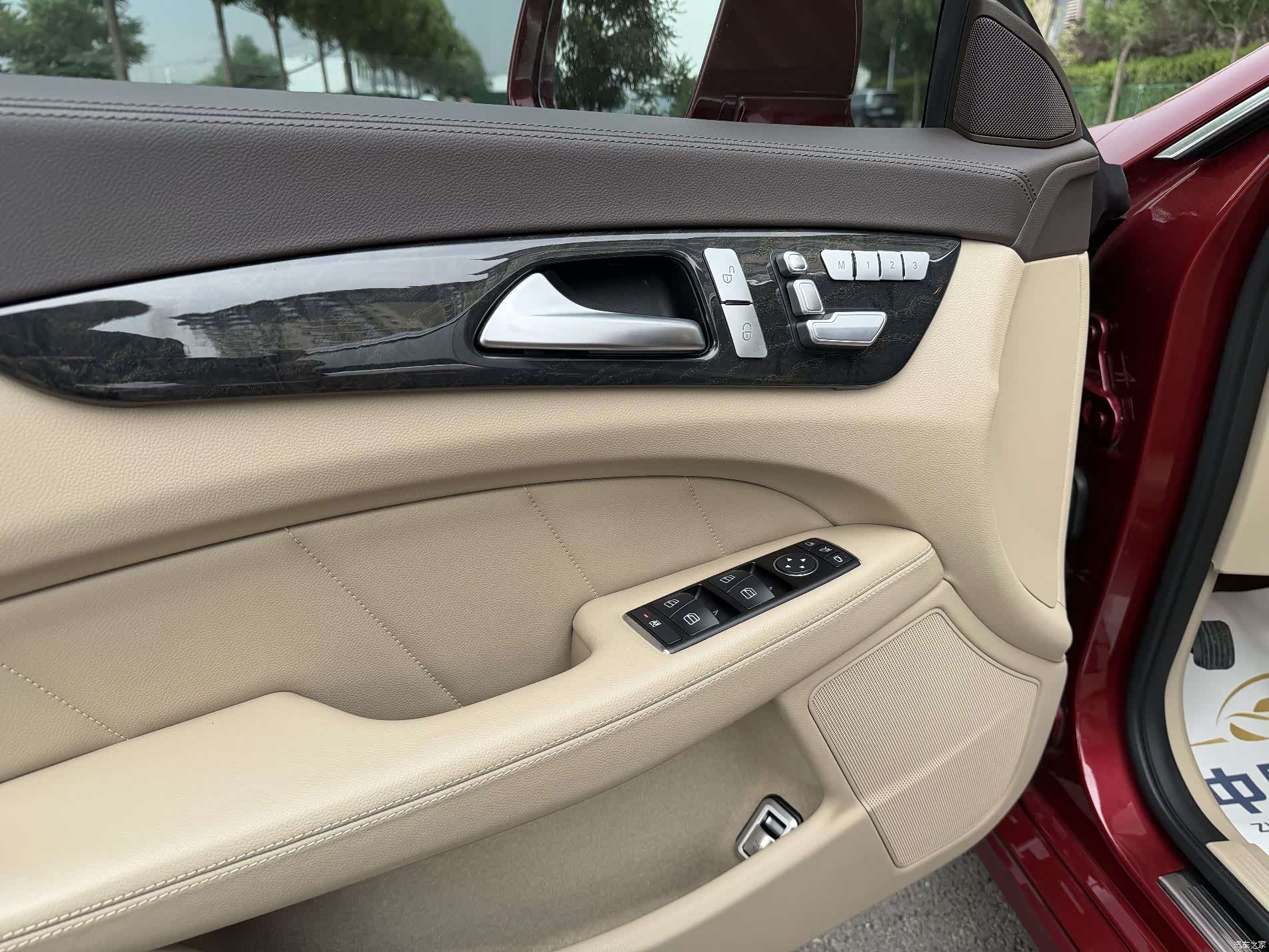 Mercedes-Benz CLS, 2012 8