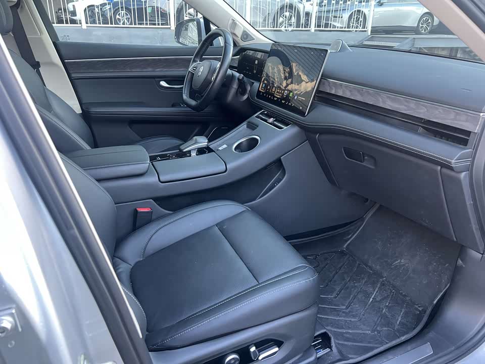 AITO Ask the world M5