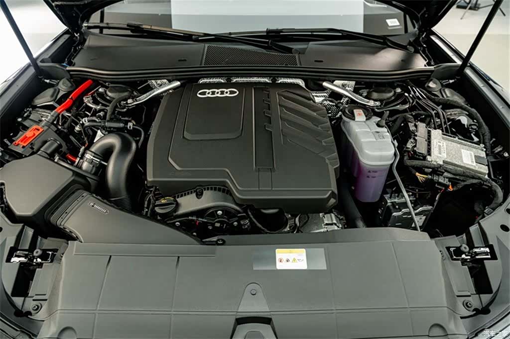 Audi A6L, 2025 24
