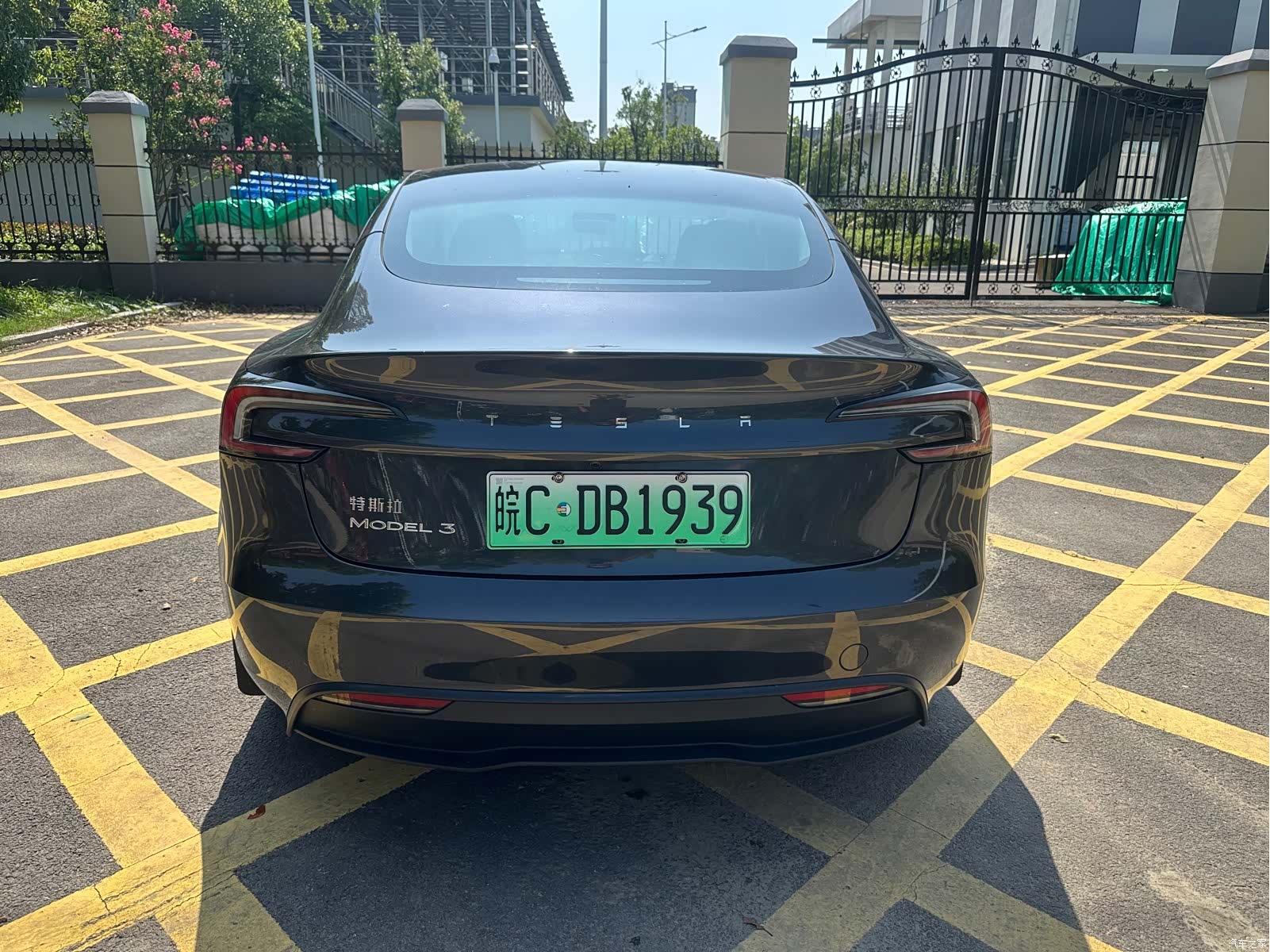 Tesla Model 3, 2025 4