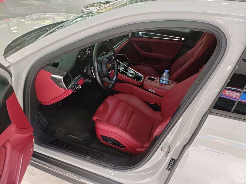 Porsche Panamera, 2023 3