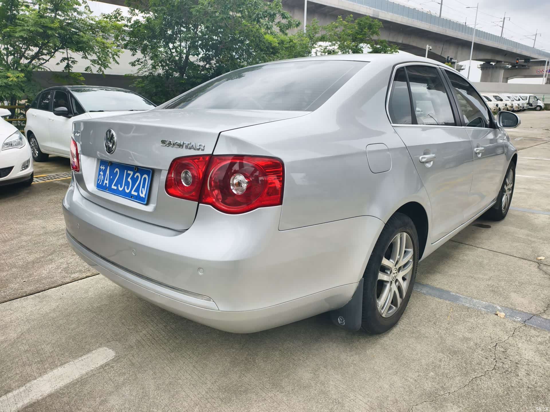 Volkswagen Sagitar, 2011 17