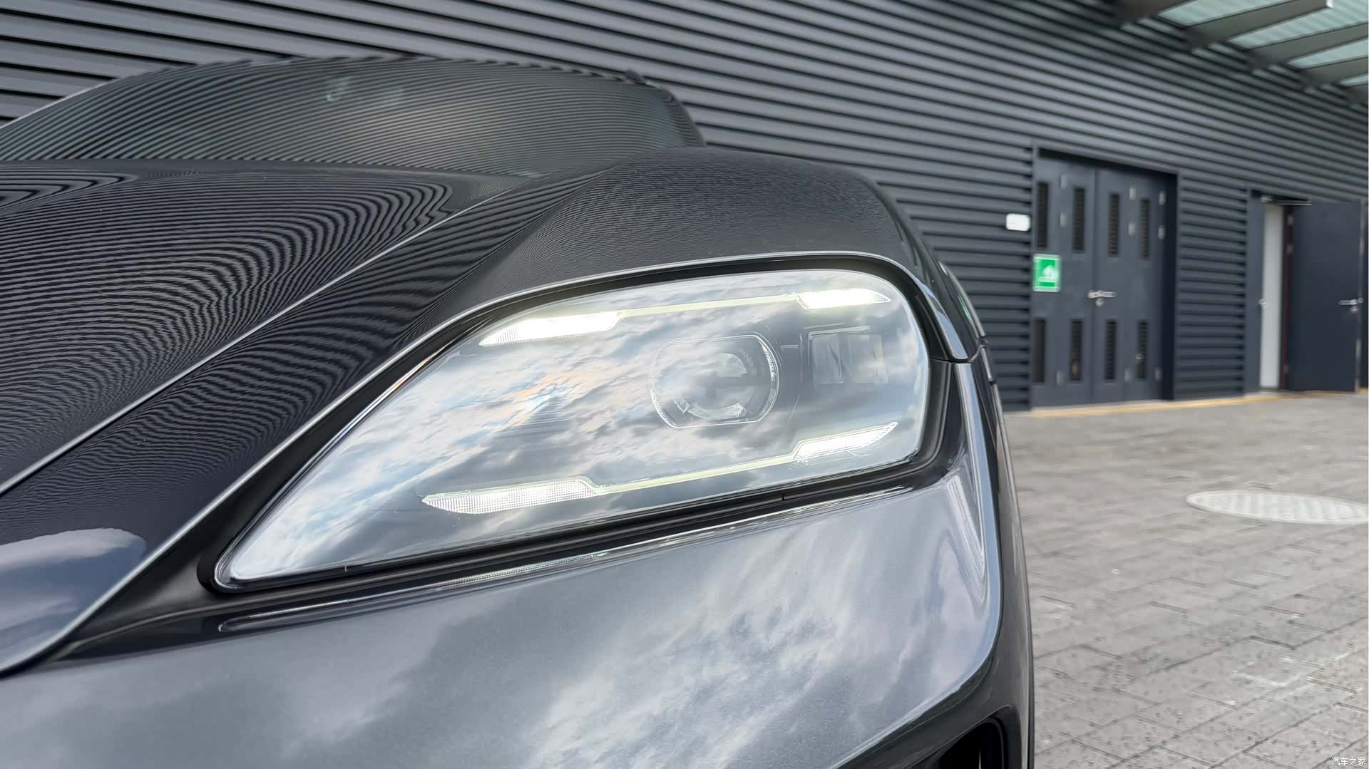 Porsche Taycan, 2025 17