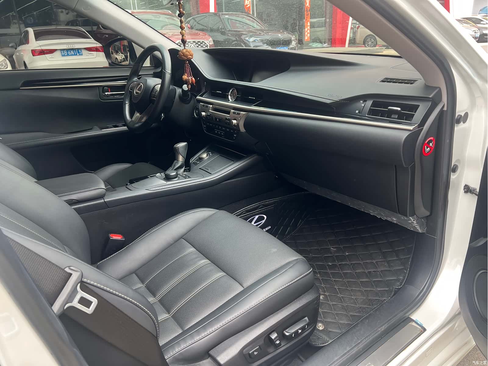 Lexus ES, 2018 8