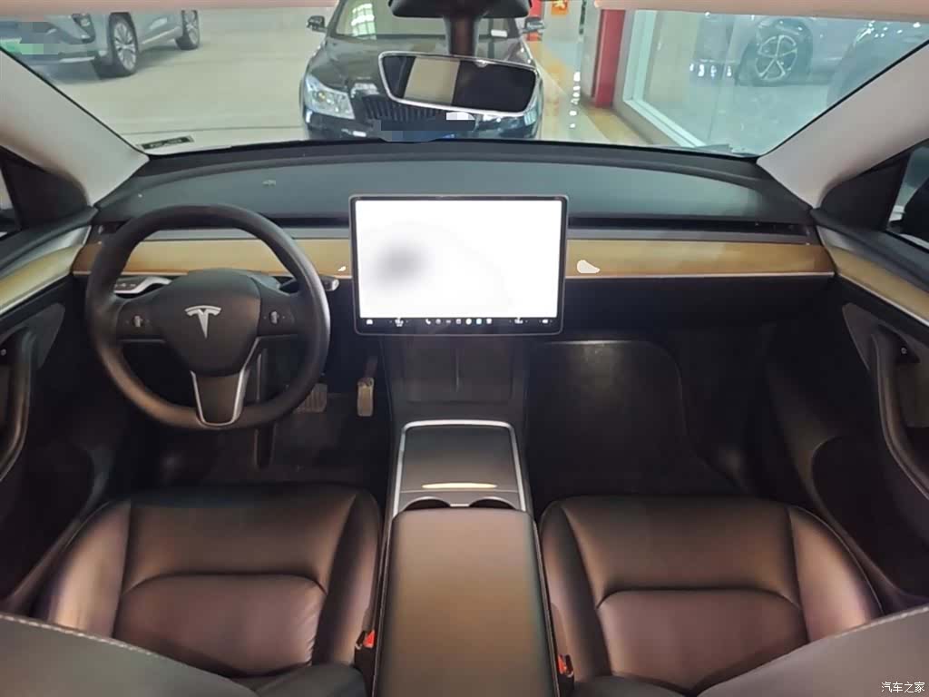 Tesla Model Y, 2022 10