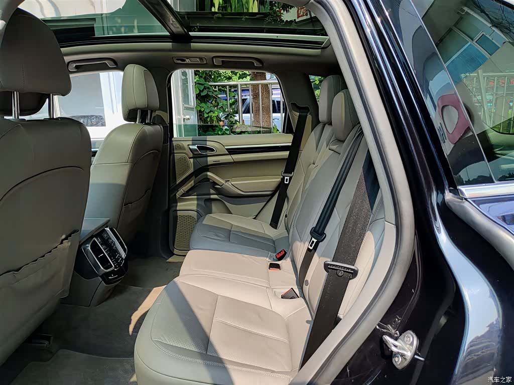 Porsche Cayenne, 2013 8