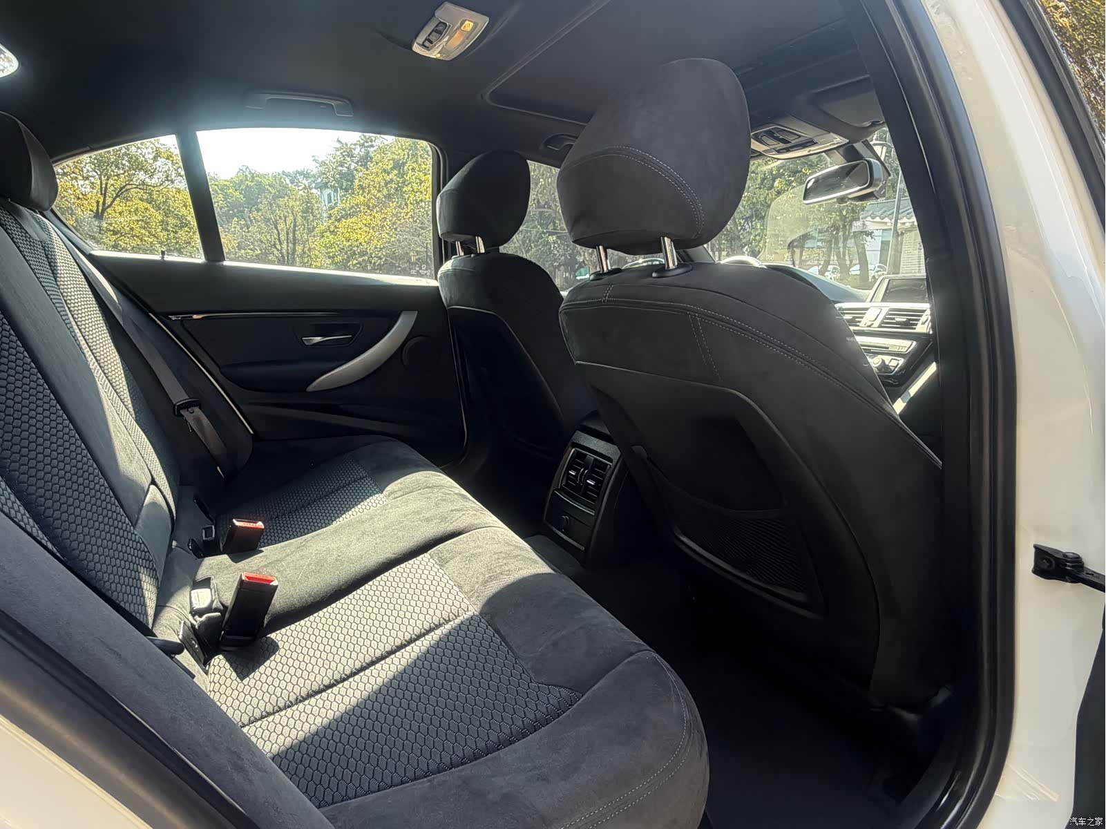 BMW 3 Series, 2017 11