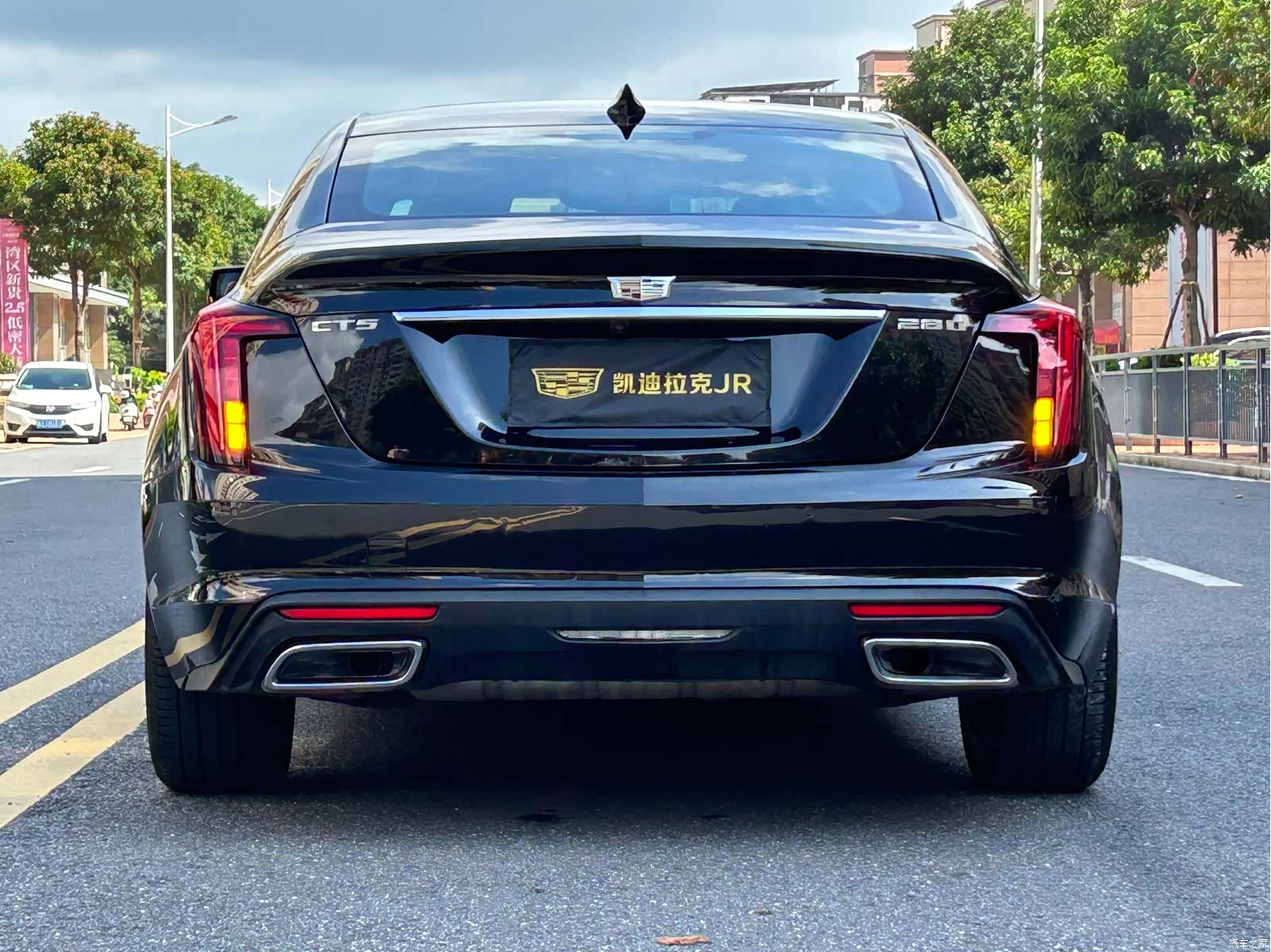 Cadillac CT5, 2022 все фото