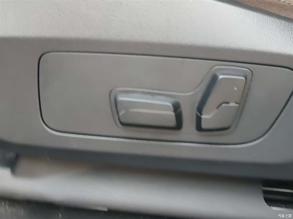 BMW iX1, 2025 11
