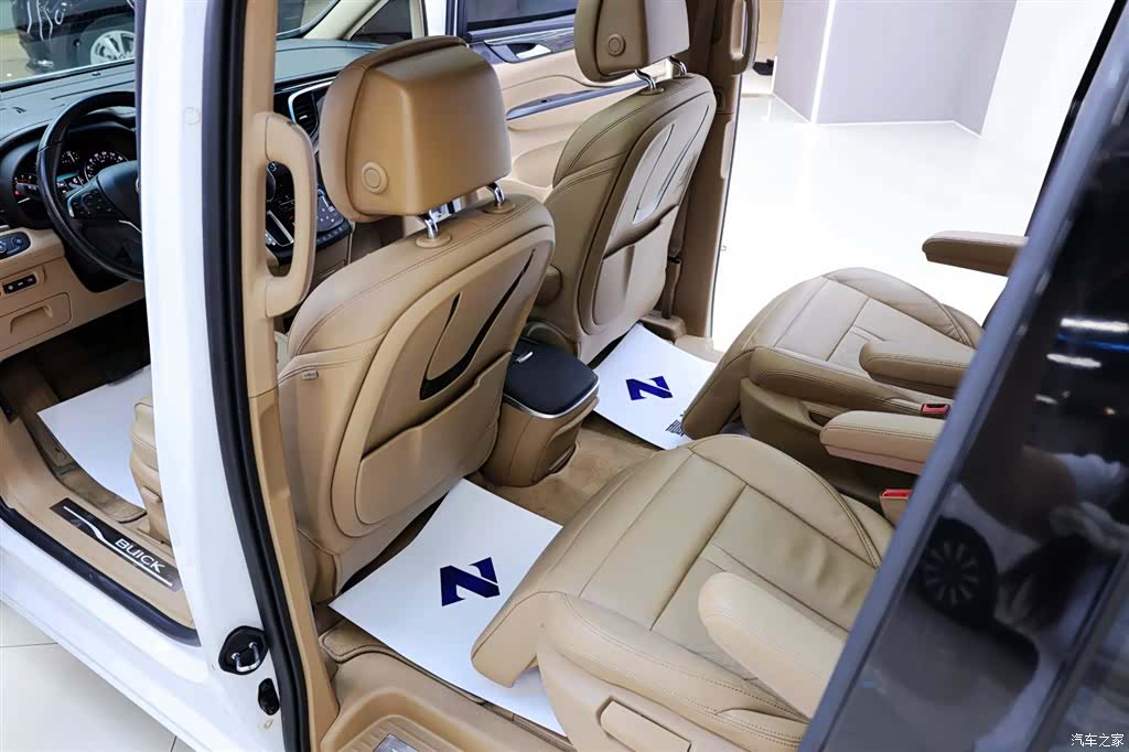Buick GL8, 2018 31