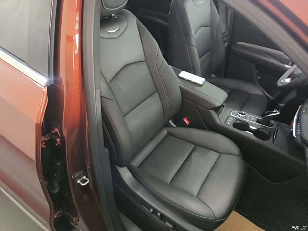 Cadillac XT4, 2021 25