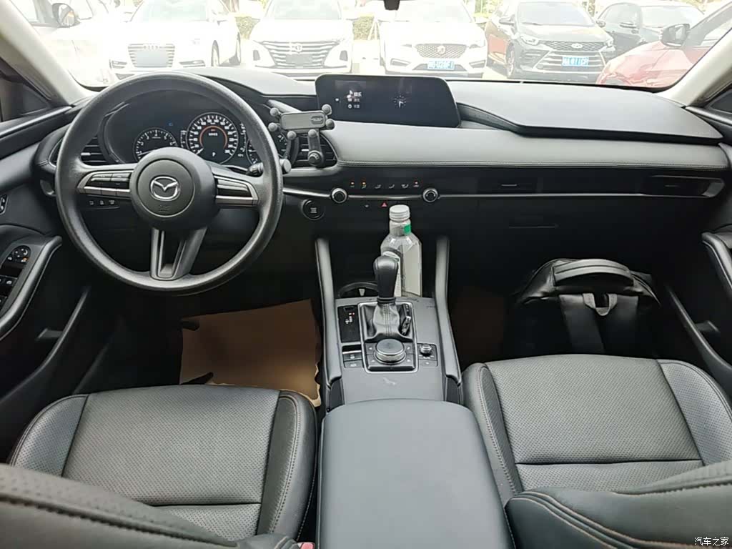 Mazda Mazda3, 2020 10