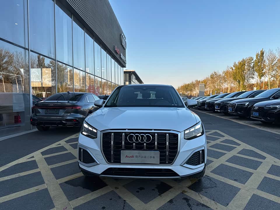 Audi Q2L