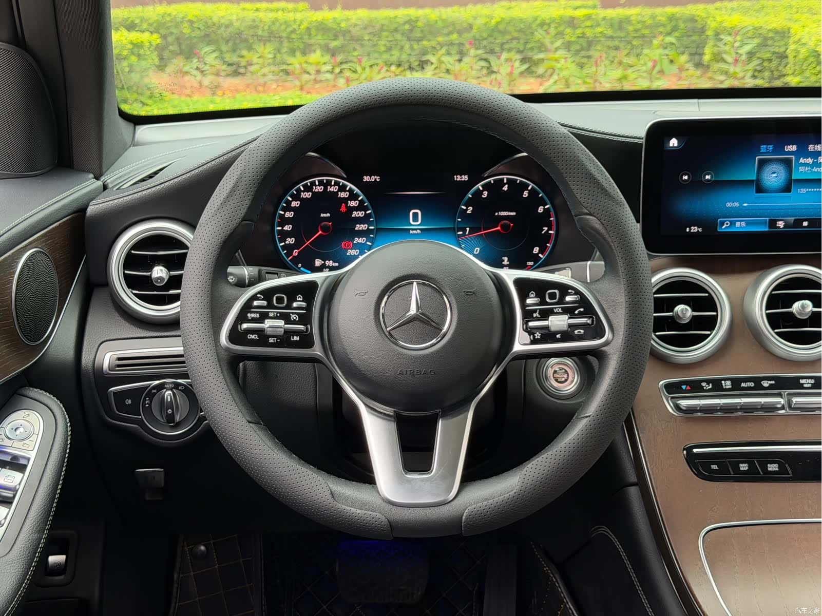 Mercedes-Benz GLC, 2022 10