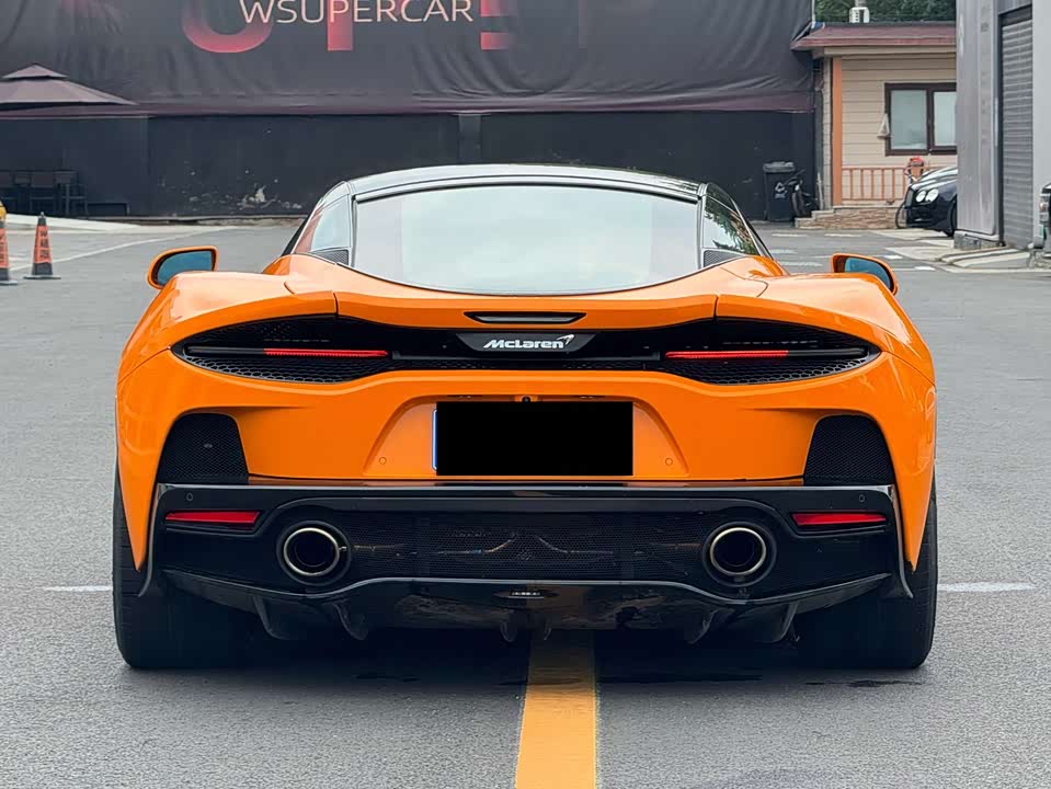 McLaren GT