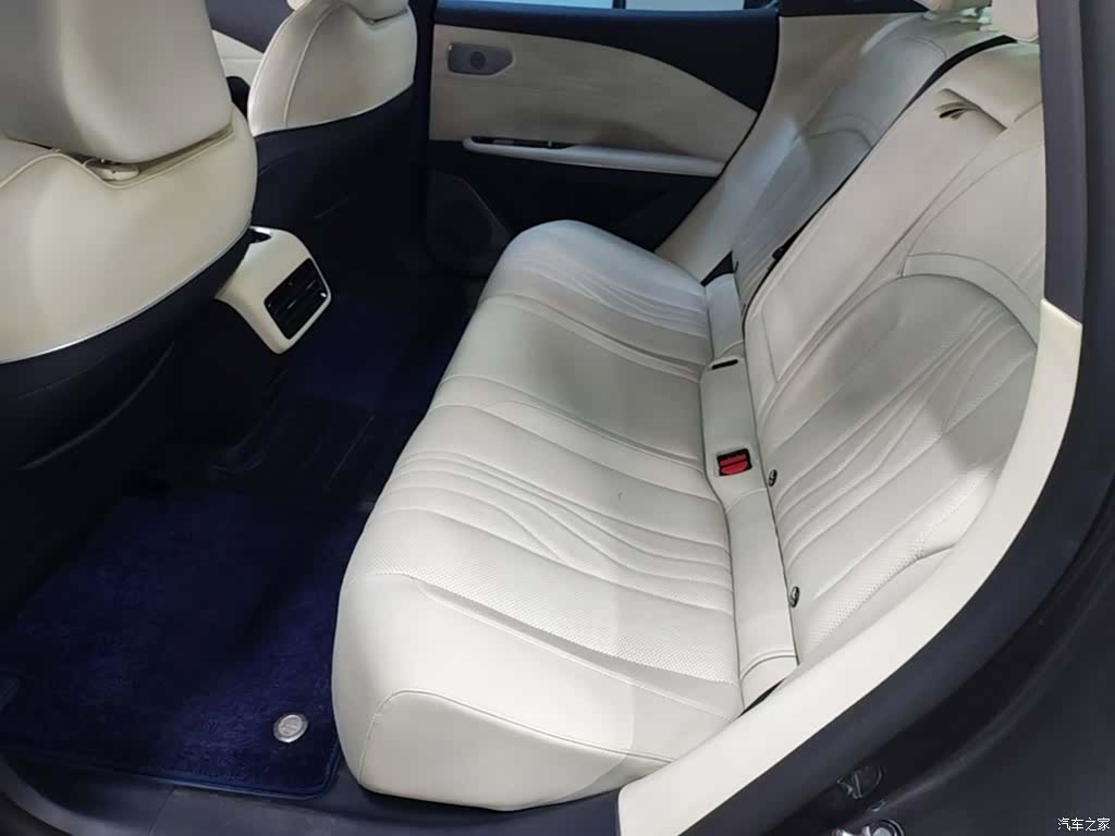 Geely E8, 2024 17