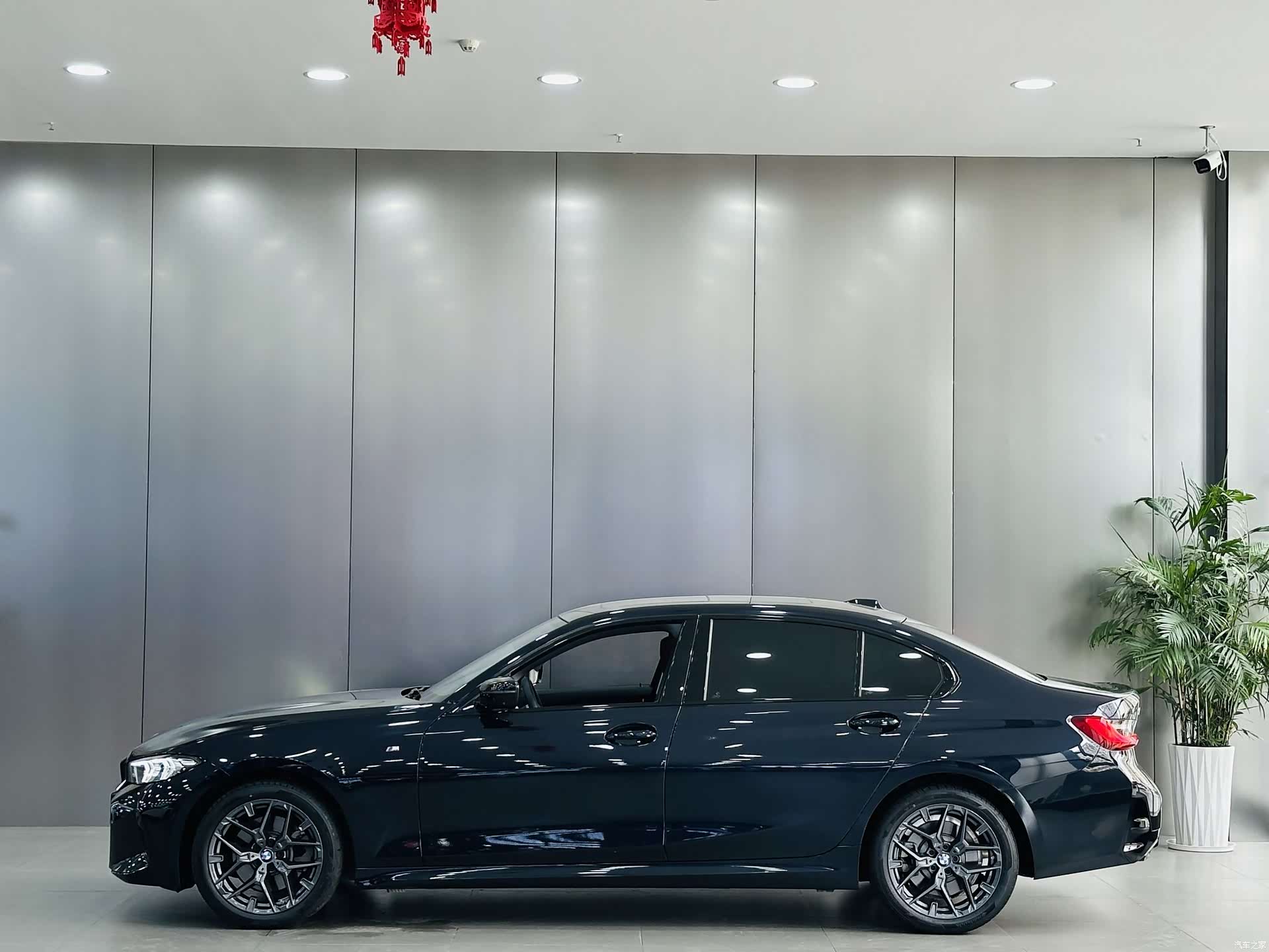 BMW 3 Series, 2025 7