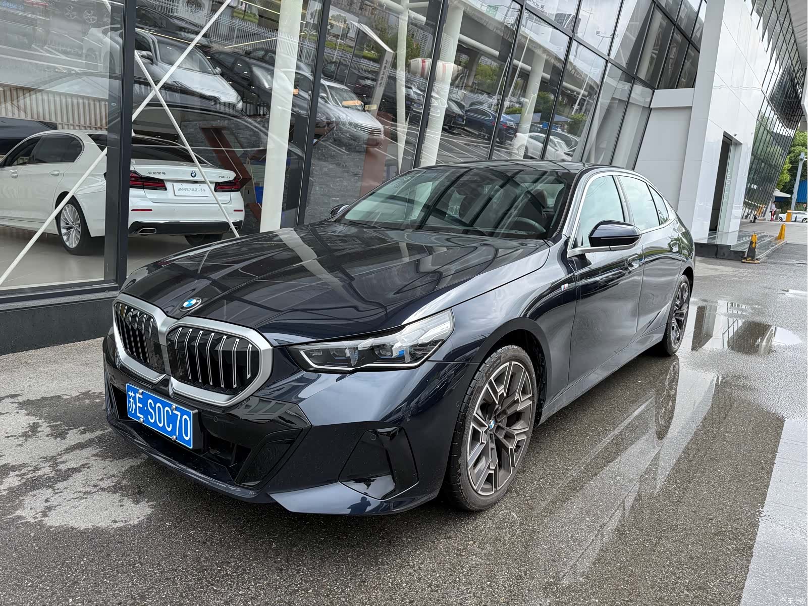 BMW 5 Series, 2025 1