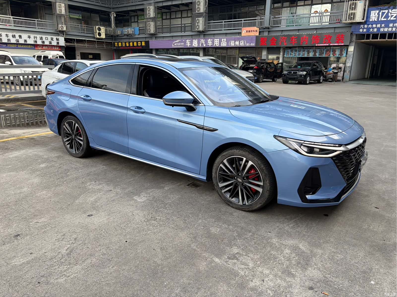 Chery Arrizo 8, 2022 3