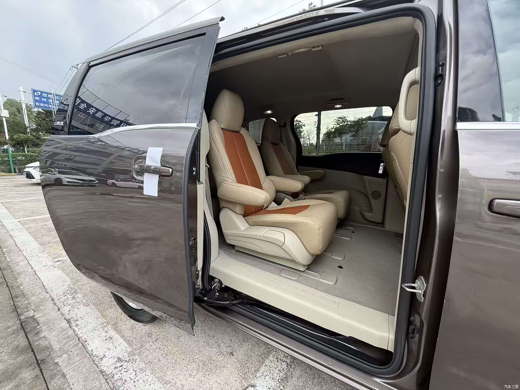 Buick GL8, 2016 18