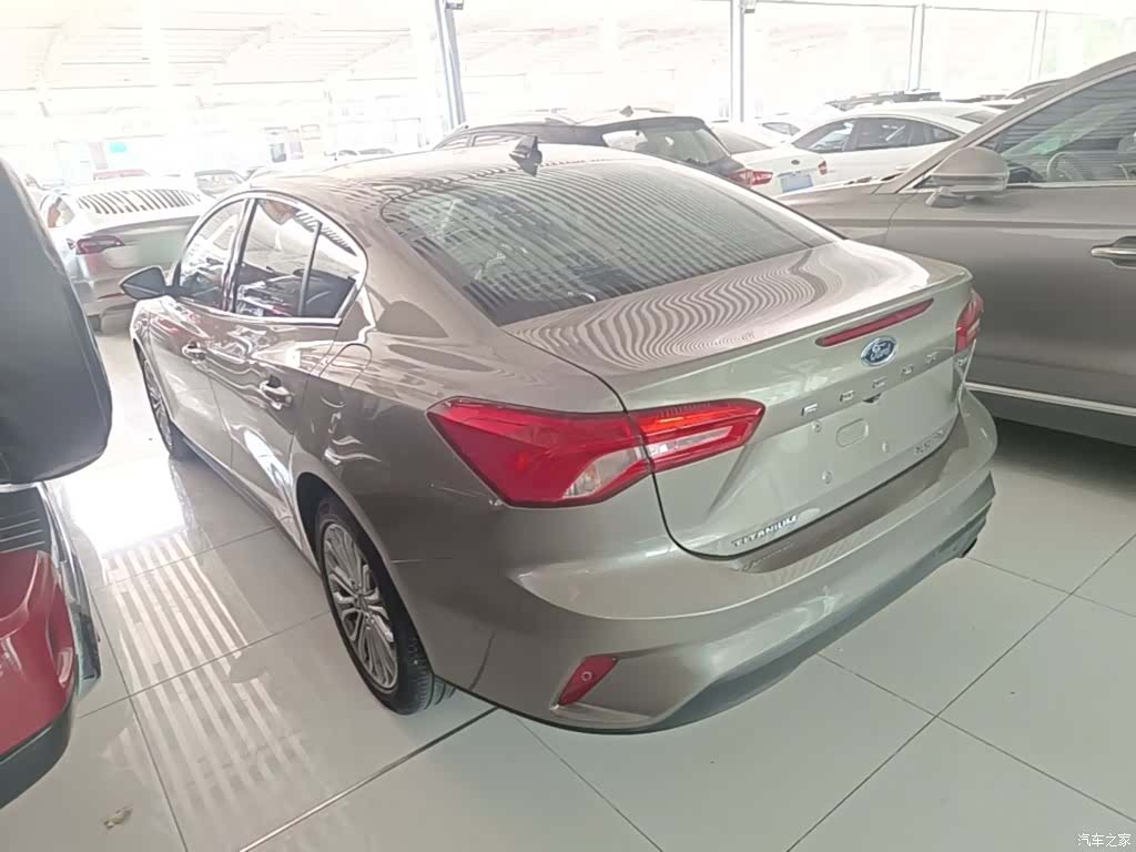 Ford Focus, 2019 все фото