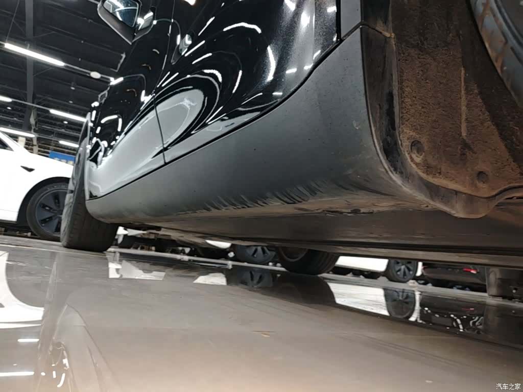 Tesla Model Y, 2023 22