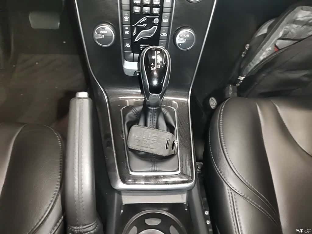 Volvo V40, 2018 14