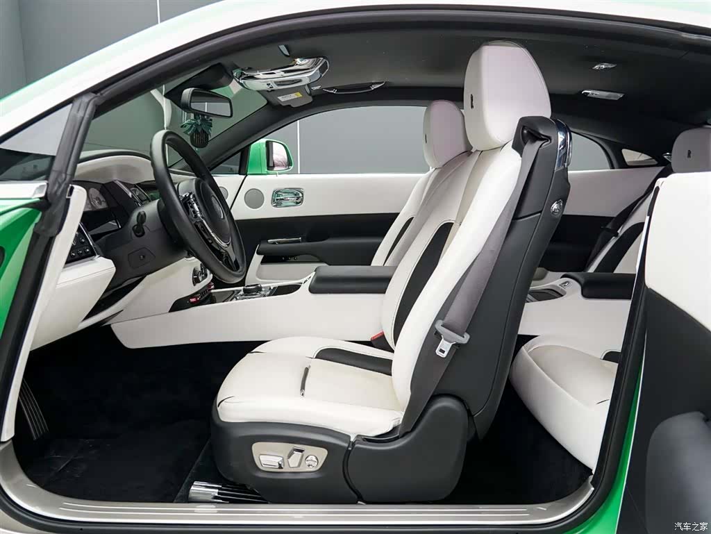 Rolls-Royce Wraith, 2024 8