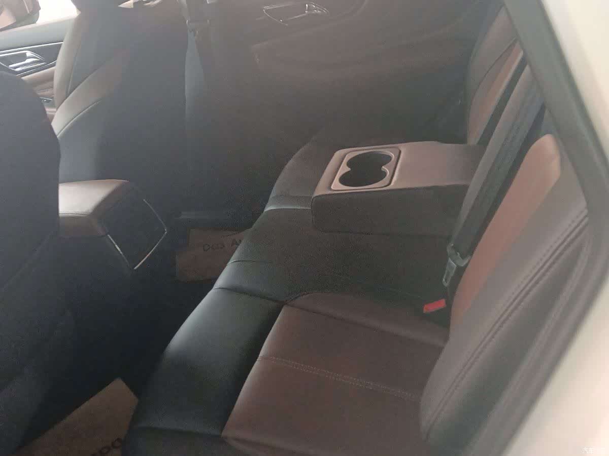 DongFeng AX7, 2018 8