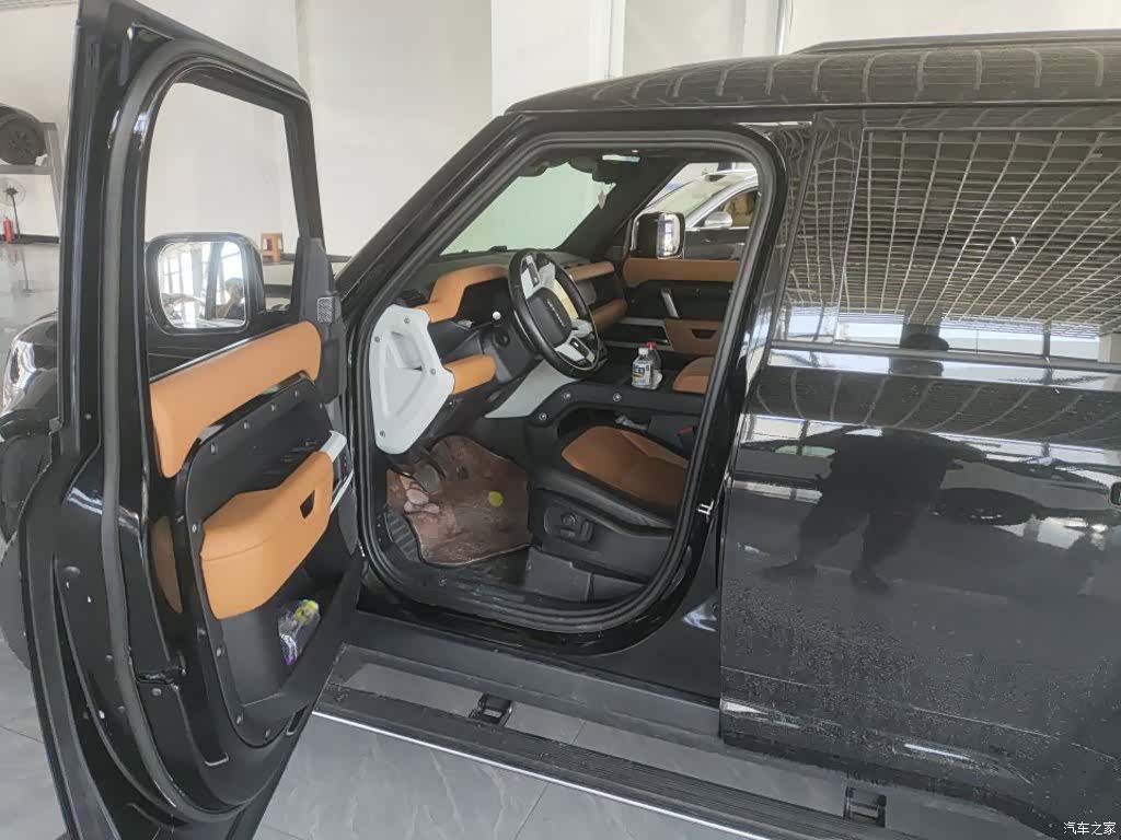 Land Rover Defender, 2023 8
