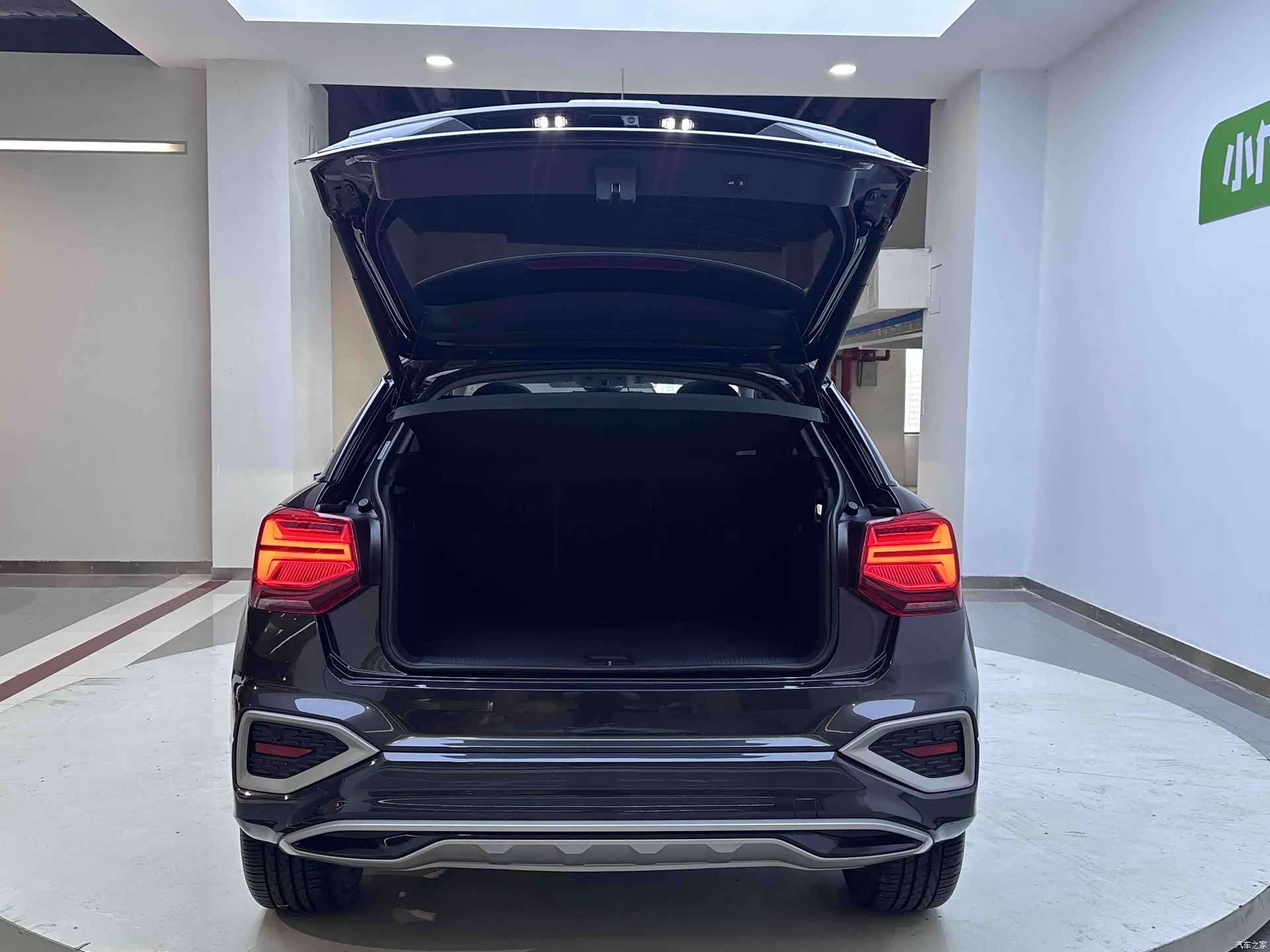 Audi Q2L, 2022 22