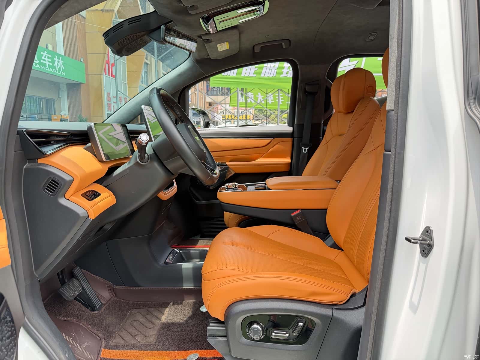 LEVC L380, 2024 전체 사진