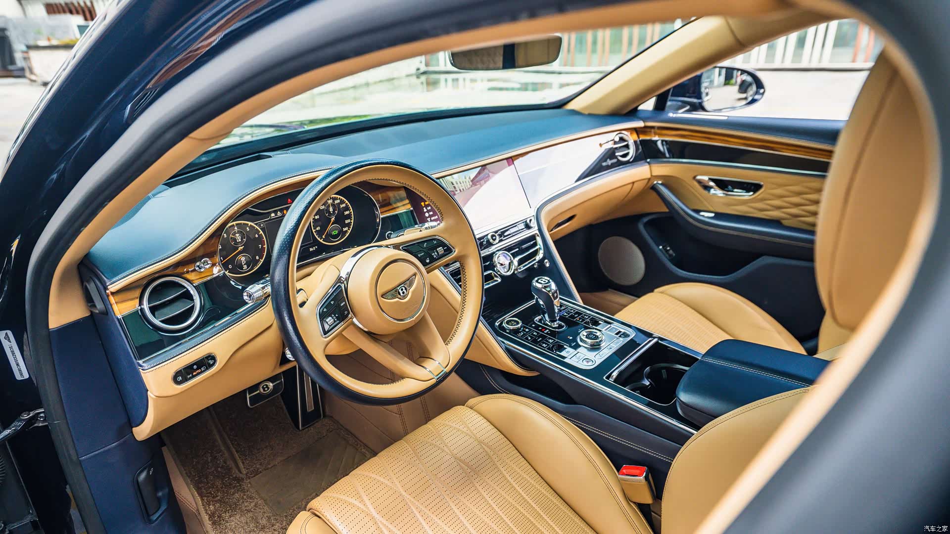 Bentley Flying Spur, 2021 6