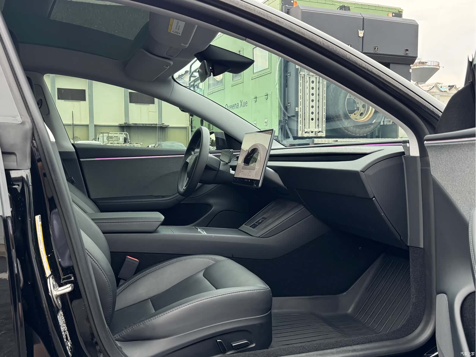 Tesla Model 3, 2024 6