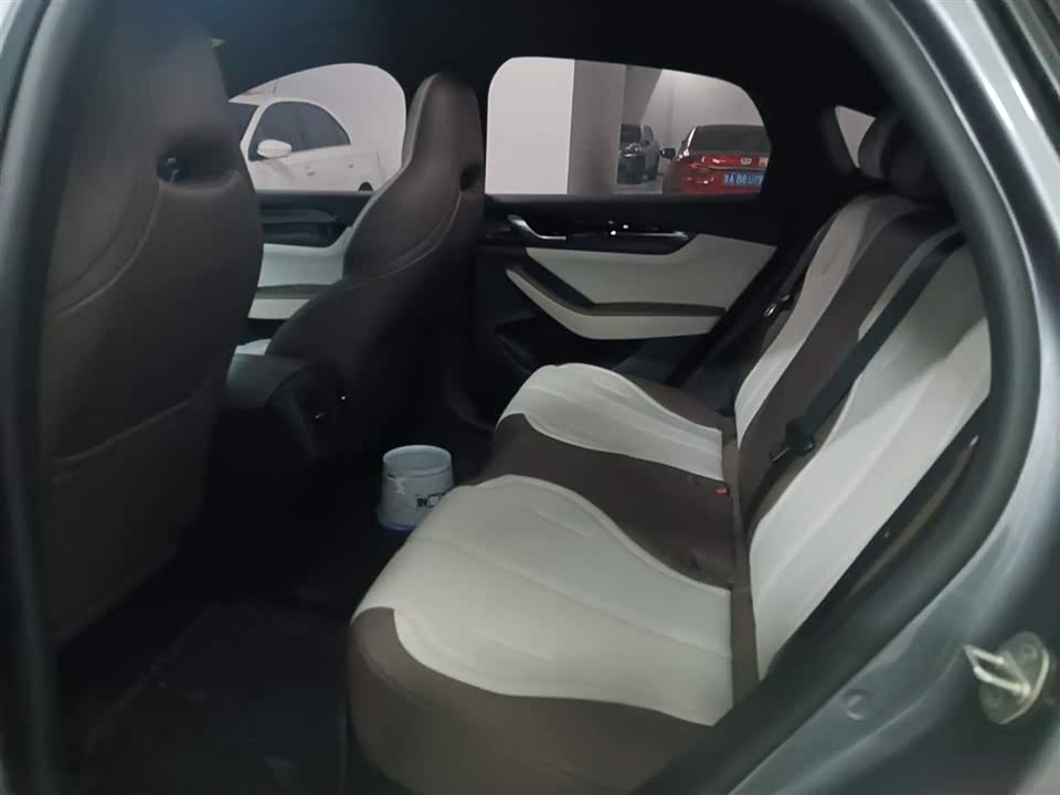 BYD Qin Yuan BYD Qin Yuan