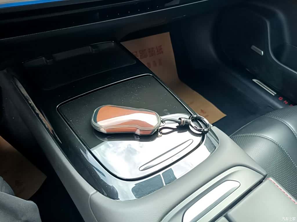 Xpeng P7, 2022 9