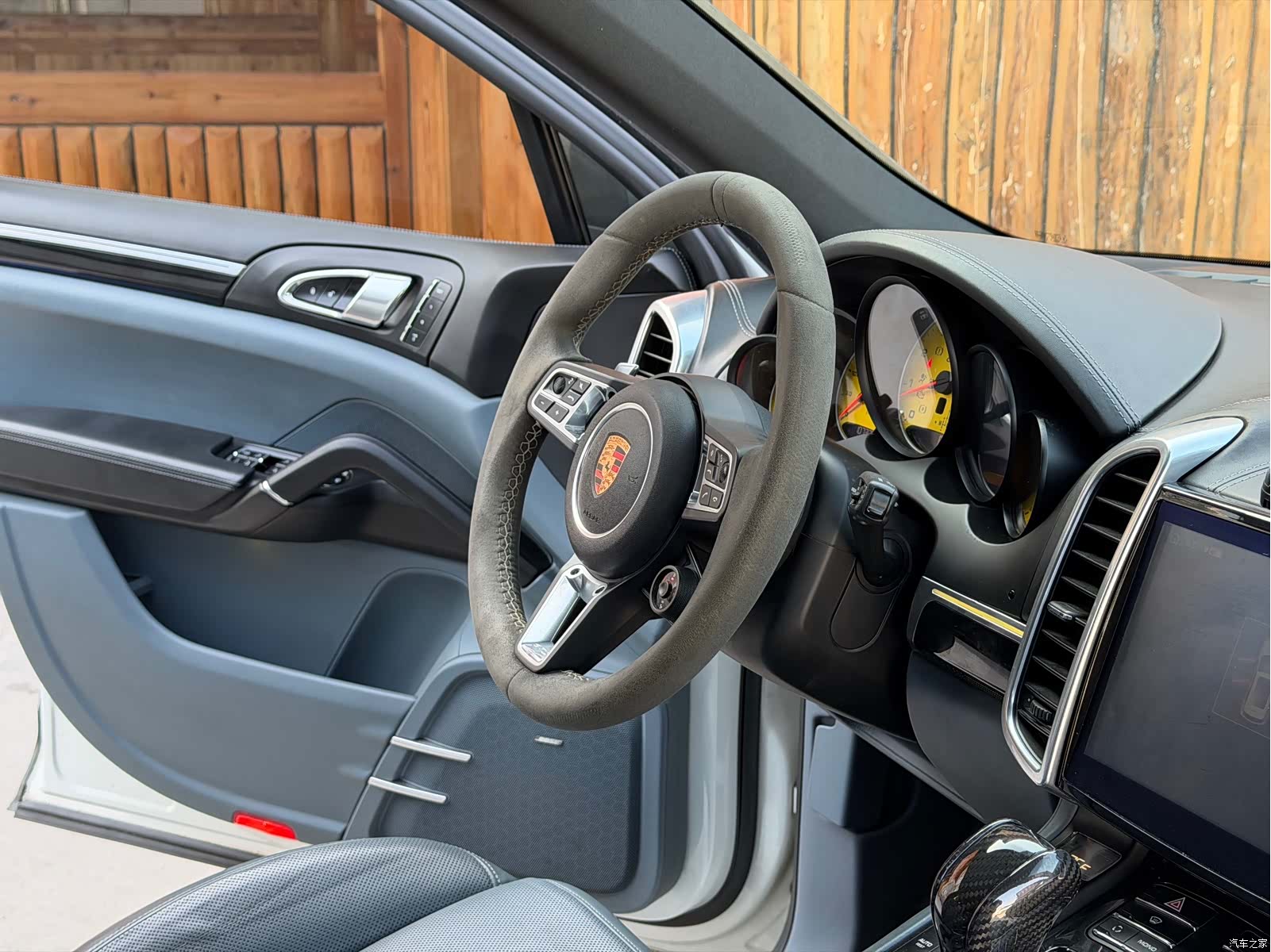 Porsche Cayenne, 2012 6