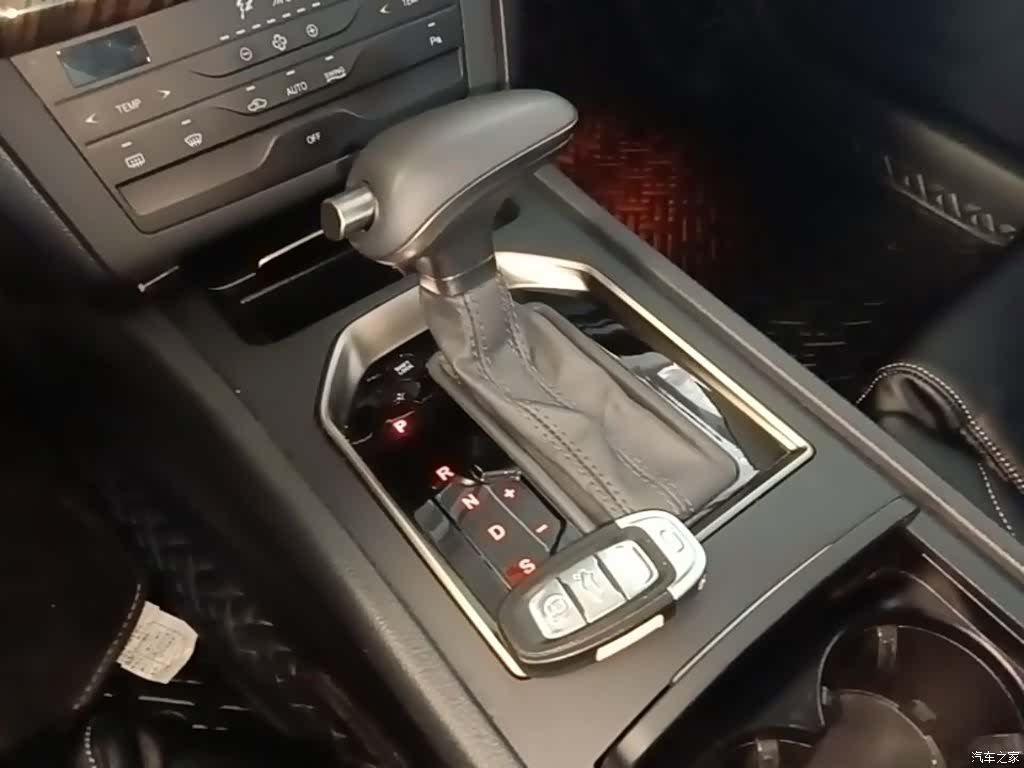 Hongqi H7, 2022 10