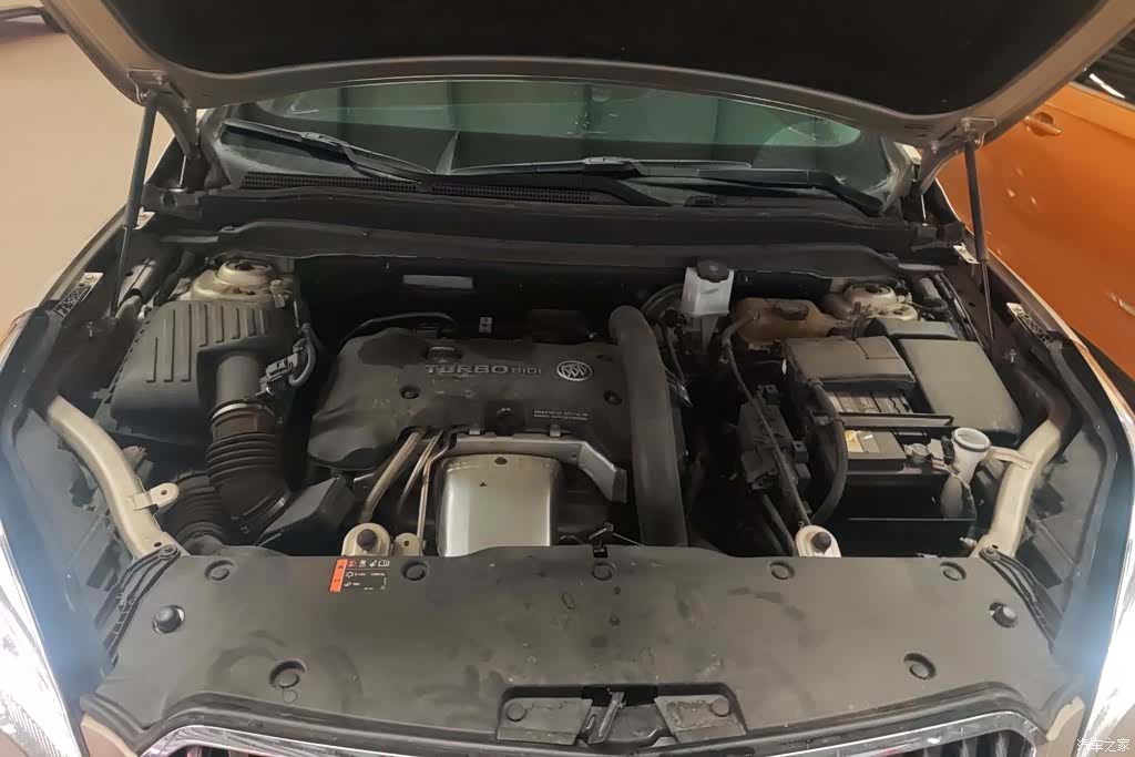 Buick Envision Plus, 2016 10