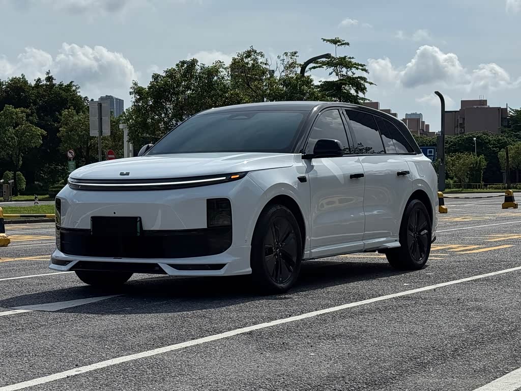 Li Auto L6